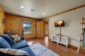 Télévision, cheminée