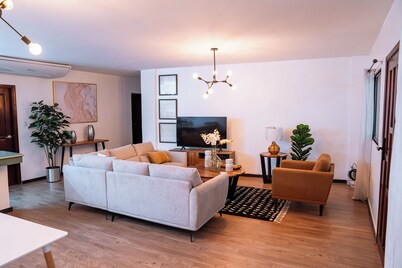 Prime Location Stylish Apartment