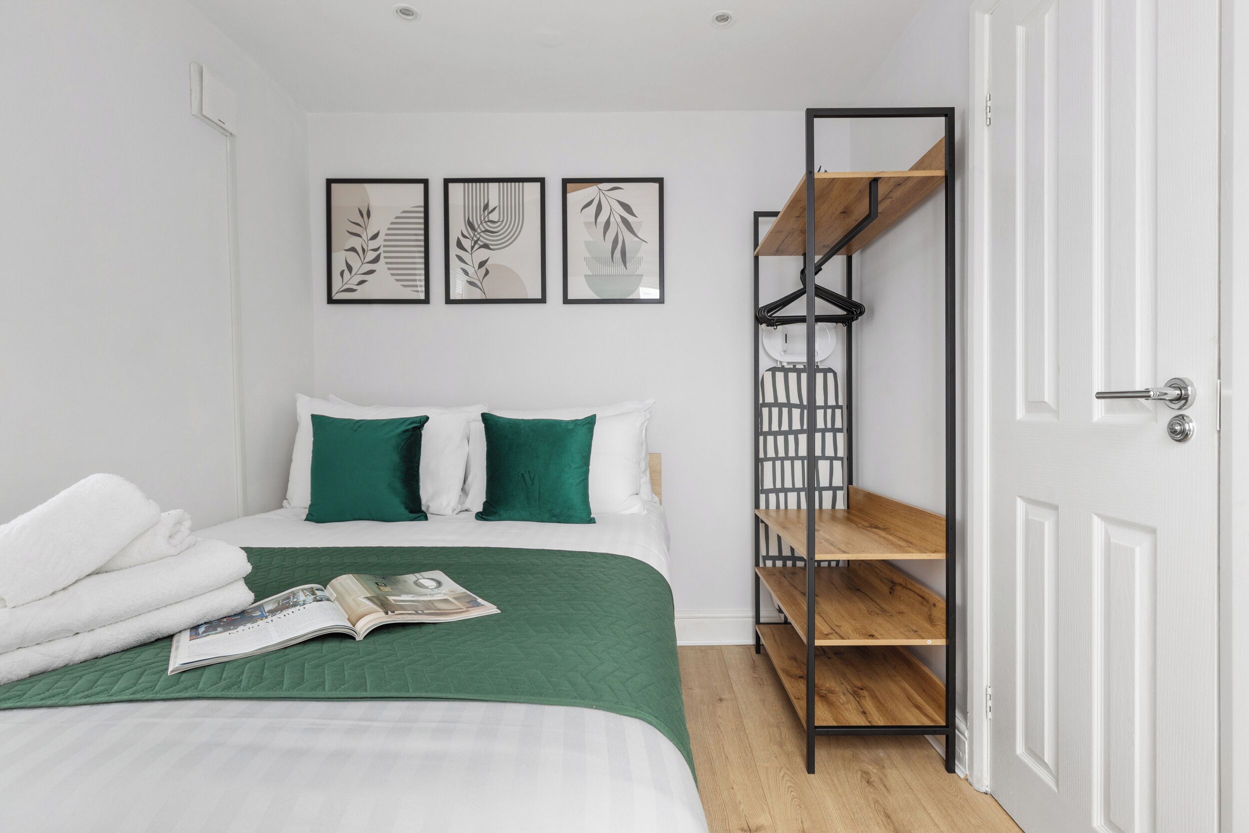 1 chambre, fer et planche à repasser, Wi-Fi, draps fournis