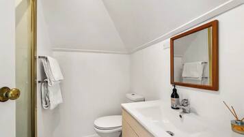 淋浴設備、風筒、提供毛巾、番梘