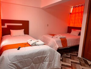Double or Twin Room | Free WiFi - Hotel Villa Maras (Maras)