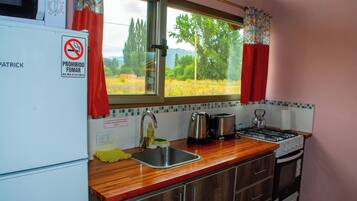 基本小屋, 山景 | 私人廚房 | 大型雪櫃/冰箱、微波爐、焗爐、爐具