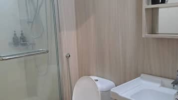 Hårtørrer, håndklæder, Sæbe, Shampoo
