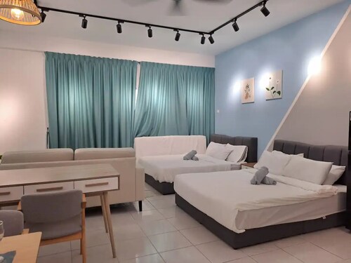 Youth City Residence/ Studio/ KLIA/ Nilai/ Pool