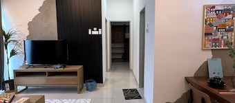 Youth City Residence/ 2 Room/ KLIA/ Nilai/ Pool
