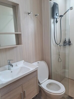 Haartrockner, Seife, Shampoo