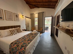 Chambre Élite | Literie de qualité, lit avec matelas à plateau-coussin, coffre-fort