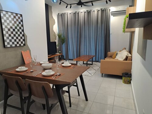 Youth City Residence/ 2 Room/ KLIA/ Nilai/ Pool