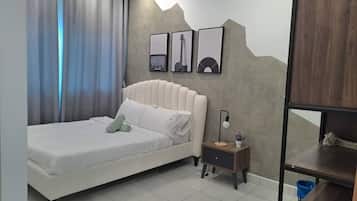 2 bedrooms, iron/ironing board, WiFi, bed sheets