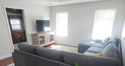 Quiet Downtown Roanoke Home