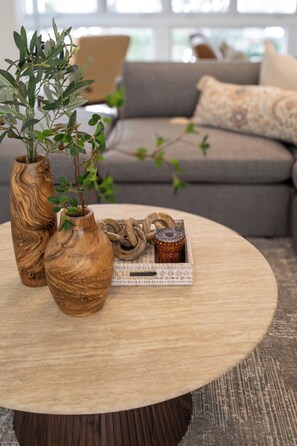 Smart TV, offices - Villa Georgetti Hidden Gem in Miramar, SJ | Power Generator, Water Cistern, Parking (San Juan)