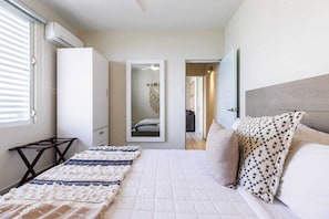 1 chambre, fer et planche à repasser, Wi-Fi gratuit, draps fournis