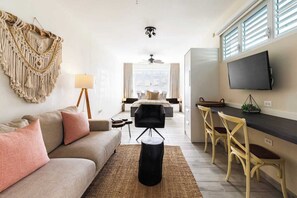 Smart TV, offices