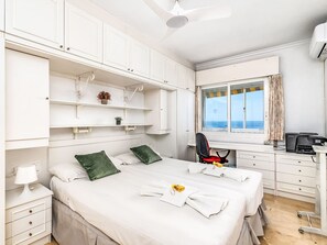 2 bedrooms, Internet