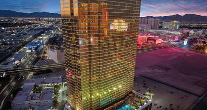 𝐓𝐑𝐔𝐌𝐏 56th Floor ⁕ Luxury Suite ⁕ Strip Views