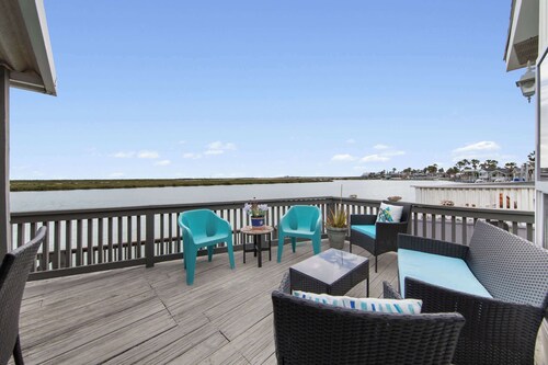 Little Launch - Waterfront, SpaceX Views, Pools