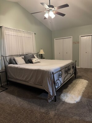 3 bedrooms, WiFi, bed sheets