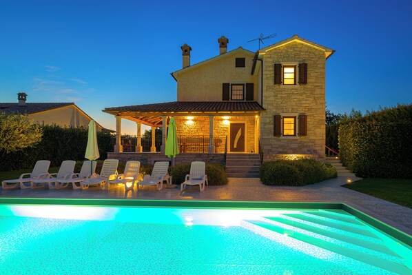 Pool - Villa Nikka (Istria - Kanfanar) (Kanfanar)