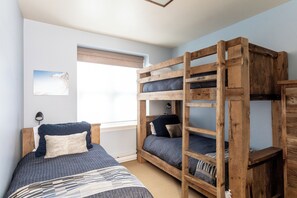 3 habitaciones, tabla de planchar con plancha y wifi gratis 