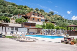 Piscine extérieure