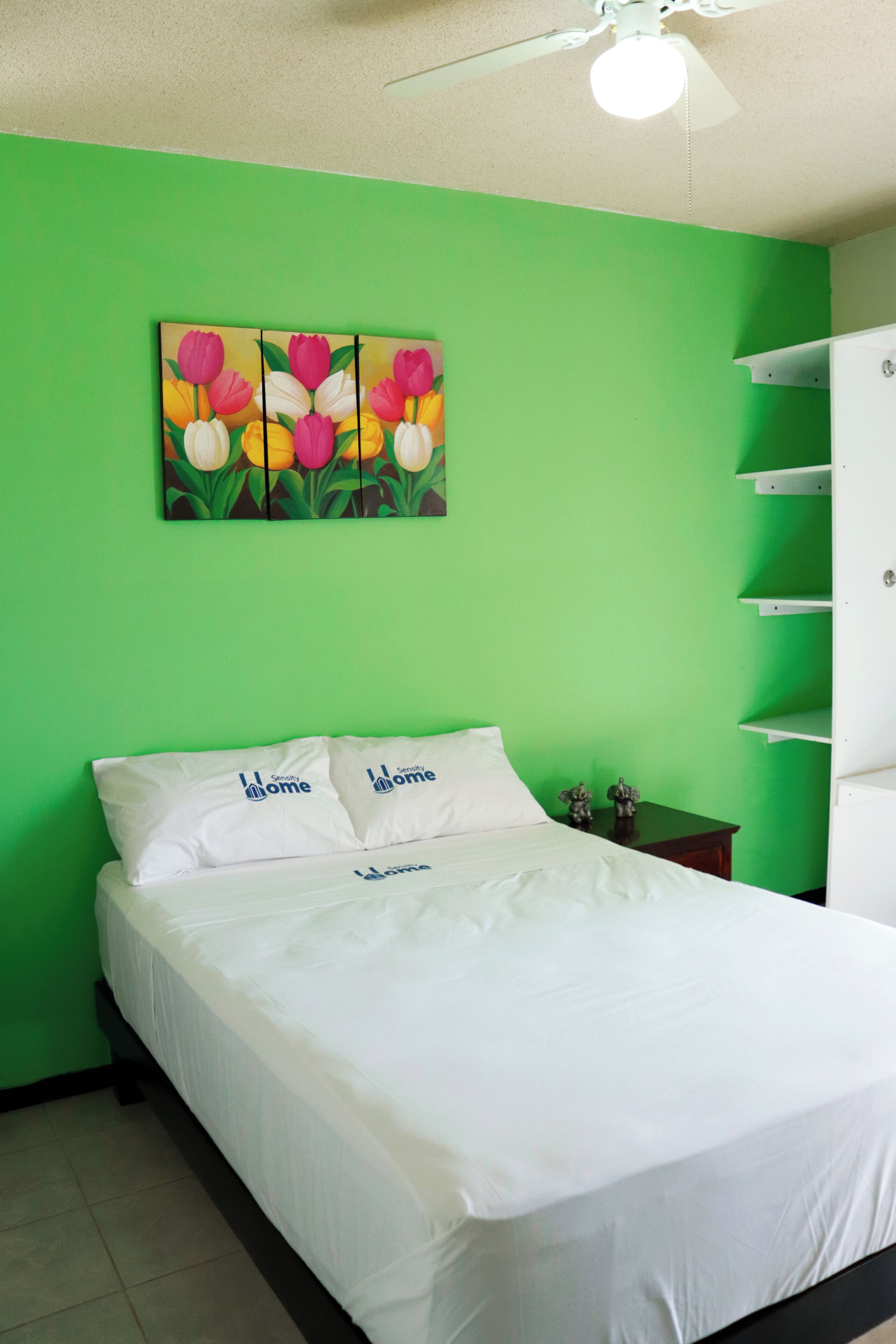 Casa básica, patio | 2 habitaciones y wifi gratis 