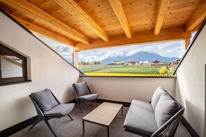 Property grounds - Apartment 'Linderhof Cima' with Mountain View, Shared Pool and Wi-Fi (Natz)