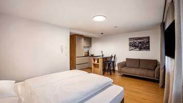 Free WiFi, bed sheets, wheelchair access