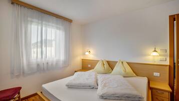1 Schlafzimmer, kostenloses WLAN, Bettwäsche, Rollstuhlgeeignet