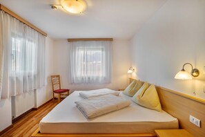 1 bedroom, free WiFi, bed sheets, wheelchair access