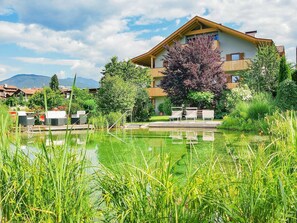 Property grounds - Holiday Apartment 'Linder 16' with Mountain View, Shared Pool and Wi-Fi (Natz)