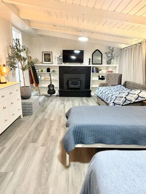 3 slaapkamers, een bureau, een strijkplank/strijkijzer, gratis wifi