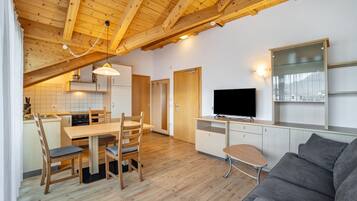 Télévision, table de tennis de table