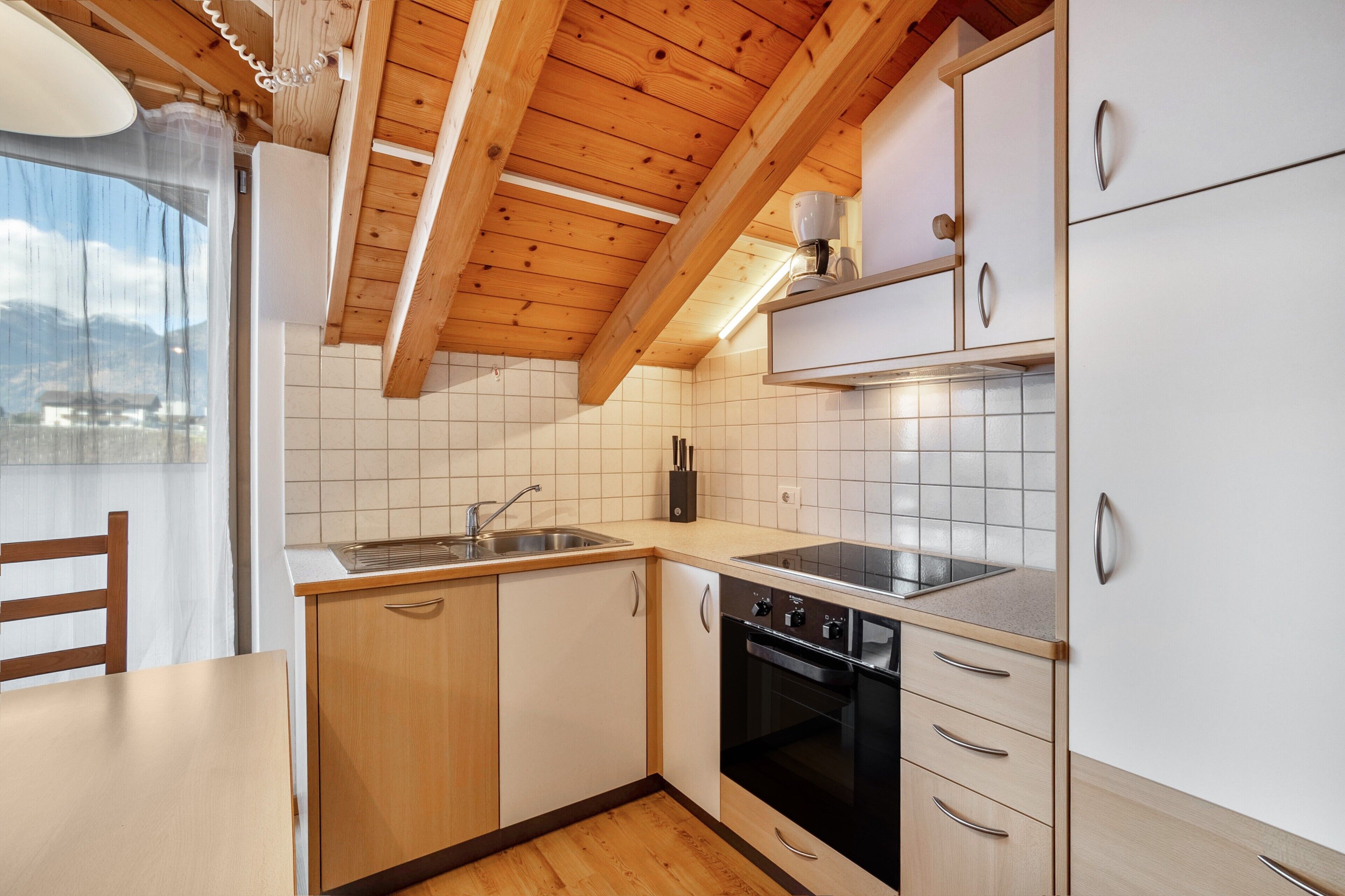 Réfrigérateur, four, plaque de cuisson, lave-vaisselle