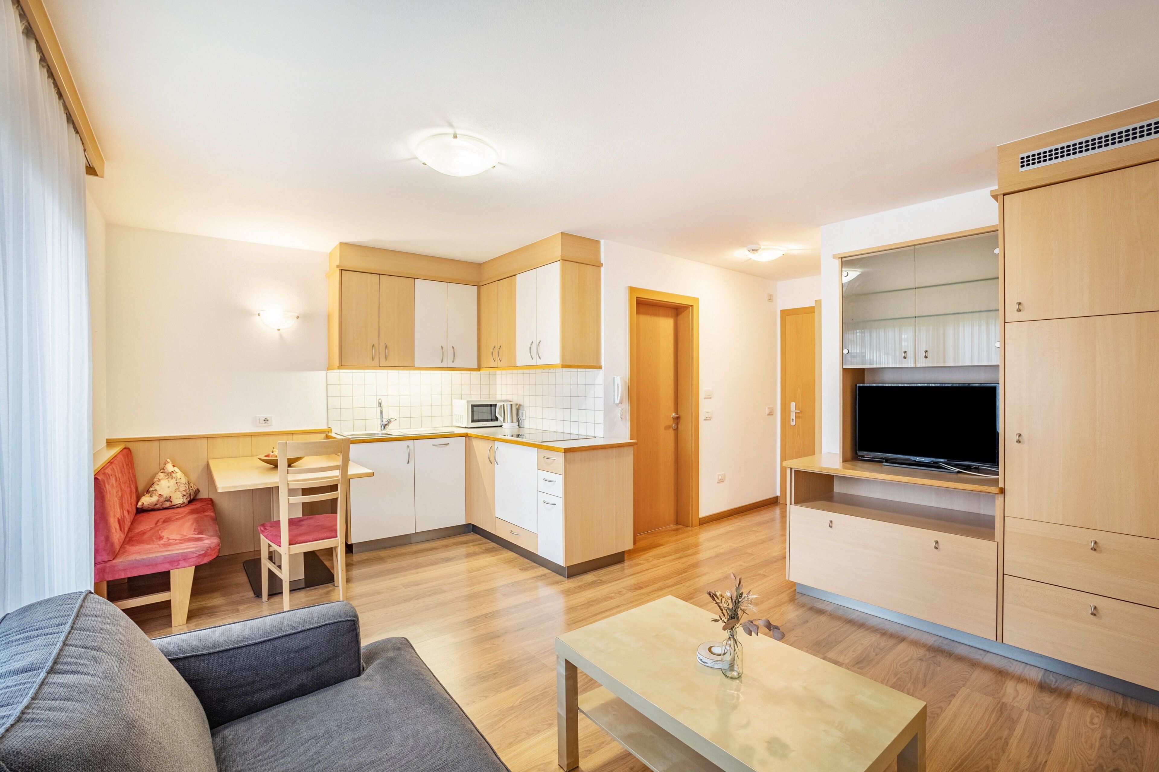 Télévision, table de tennis de table