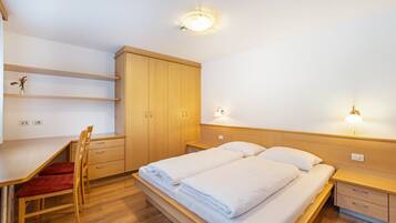 1 bedroom, free WiFi, bed sheets, wheelchair access