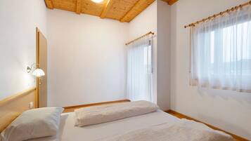 1 dormitori, wifi gratuïta i roba de llit