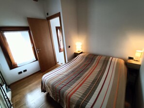 Classic Double Room | Iron/ironing board, free WiFi - Il Nido - Villetta in posizione strategica (Treviso)