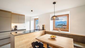 Kühlschrank, Herdplatte, Geschirrspüler