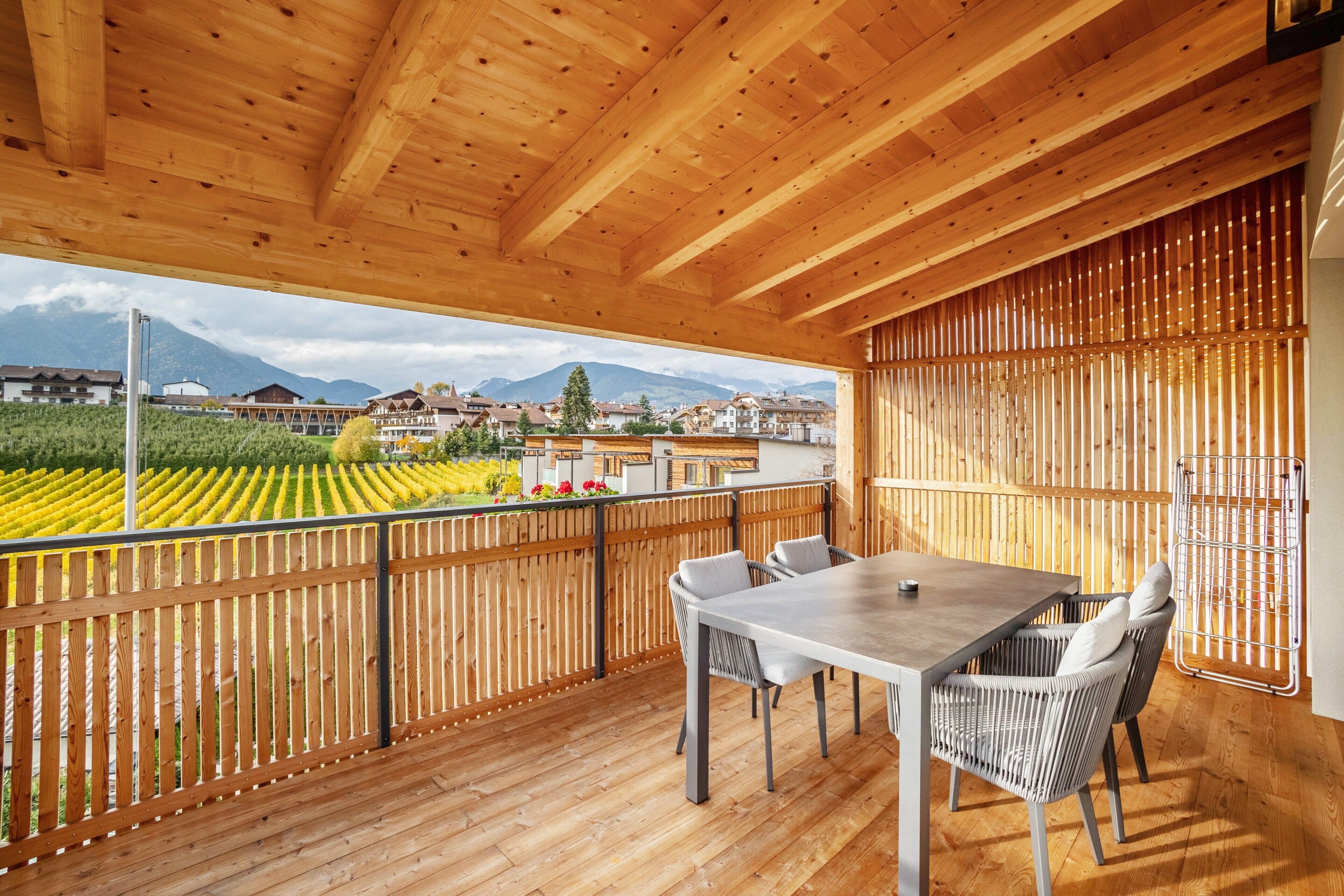 屋外ダイニングエリア