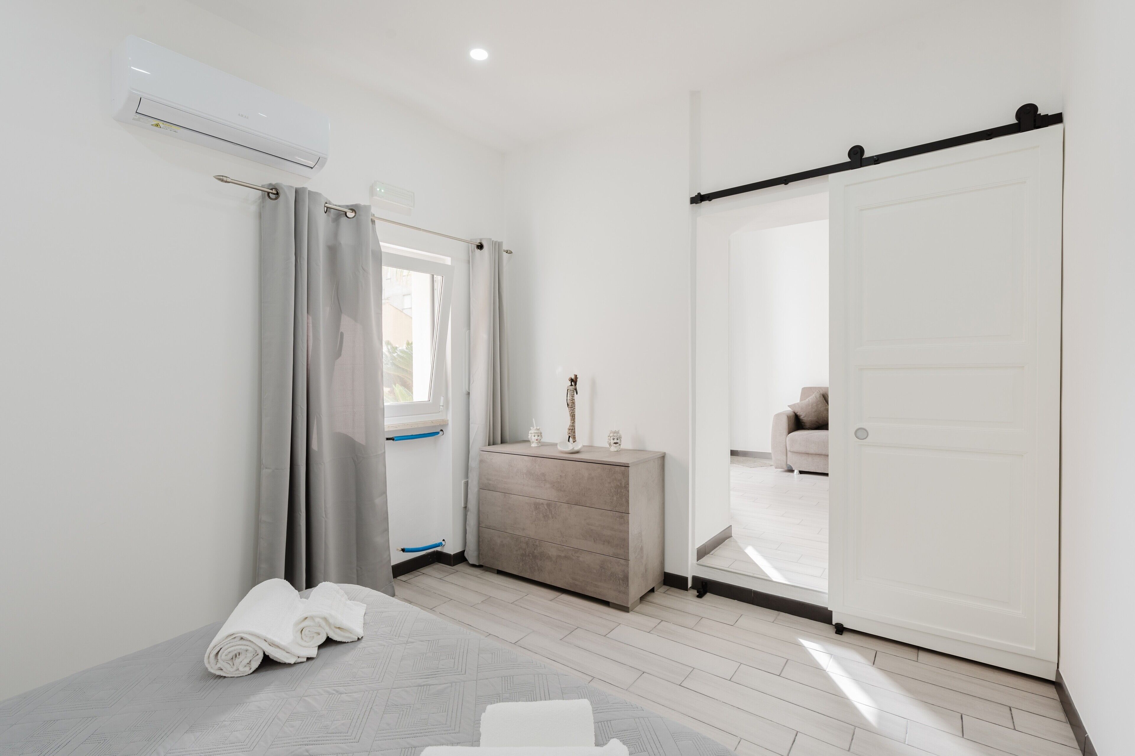 2 chambres, fer et planche à repasser, Wi-Fi gratuit, draps fournis