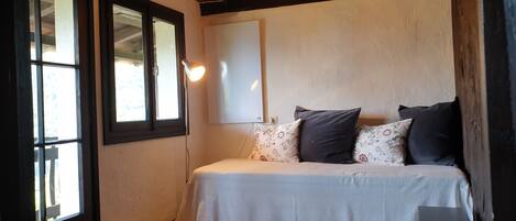 3 makuuhuonetta, ilmainen Wi-Fi, vuodevaatteet