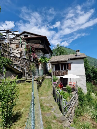 Ferienhaus 'Casa Grande' mit privatem Garten, Balkon und Wi-Fi