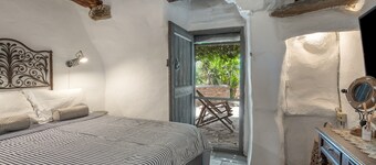 Holiday Home 'Stone House By Anemos' with Private Terrace and Private Garden