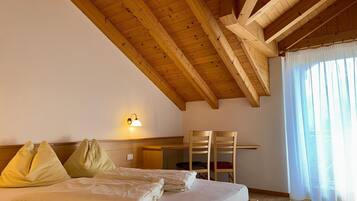 1 bedroom, free WiFi, bed sheets, wheelchair access