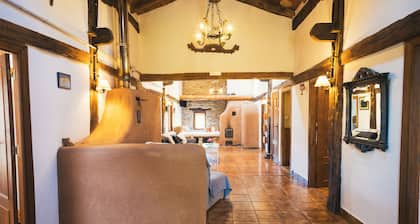 Country House 'Pagorriaga' with Mountain View, Shared Terrace and Wi-Fi