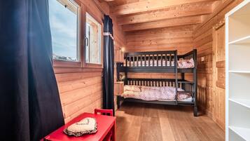 6 habitaciones, tabla de planchar con plancha y wifi gratis