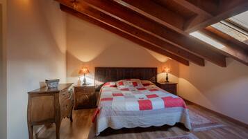 6 chambres, fer et planche à repasser, accès au Wi-Fi (inclus)