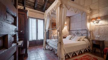 6 soverom, strykejern/-brett, wi-fi (inkludert) og sengetøy