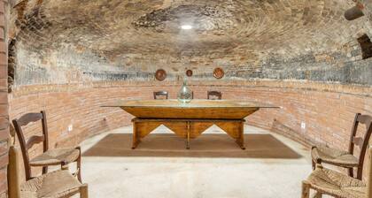 Rural House 'Casa Estel Miracle' with Private Terrace and Courtyard