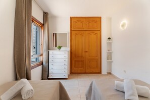 1 camera, Wi-Fi gratuito, lenzuola